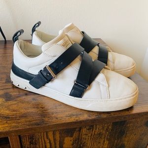 COPY - VALENTINO Rockstud Sneakers